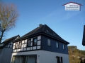 Schieferfassade in Wabendeckung und Ornamentgestaltung